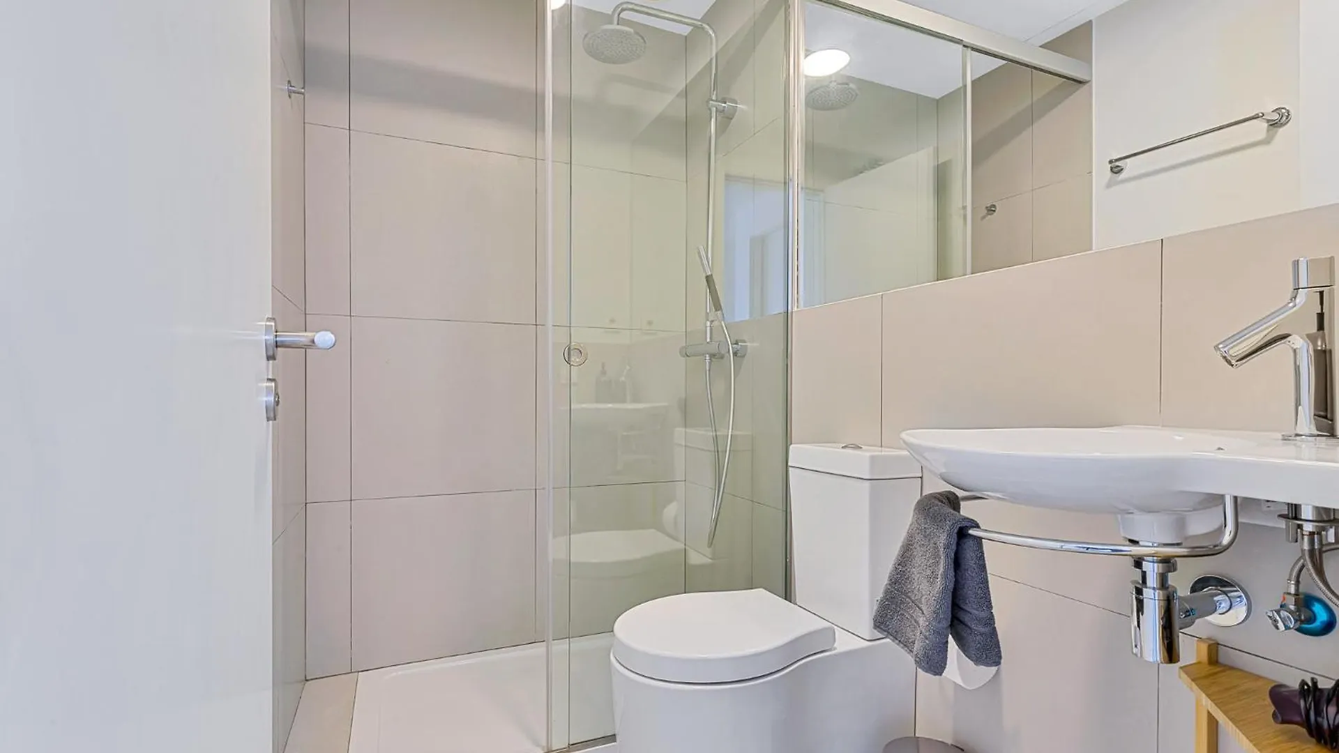 Luxurious 3-Bed And 3 Bathroom Apartment - Reserva Del Higueron マラガ
