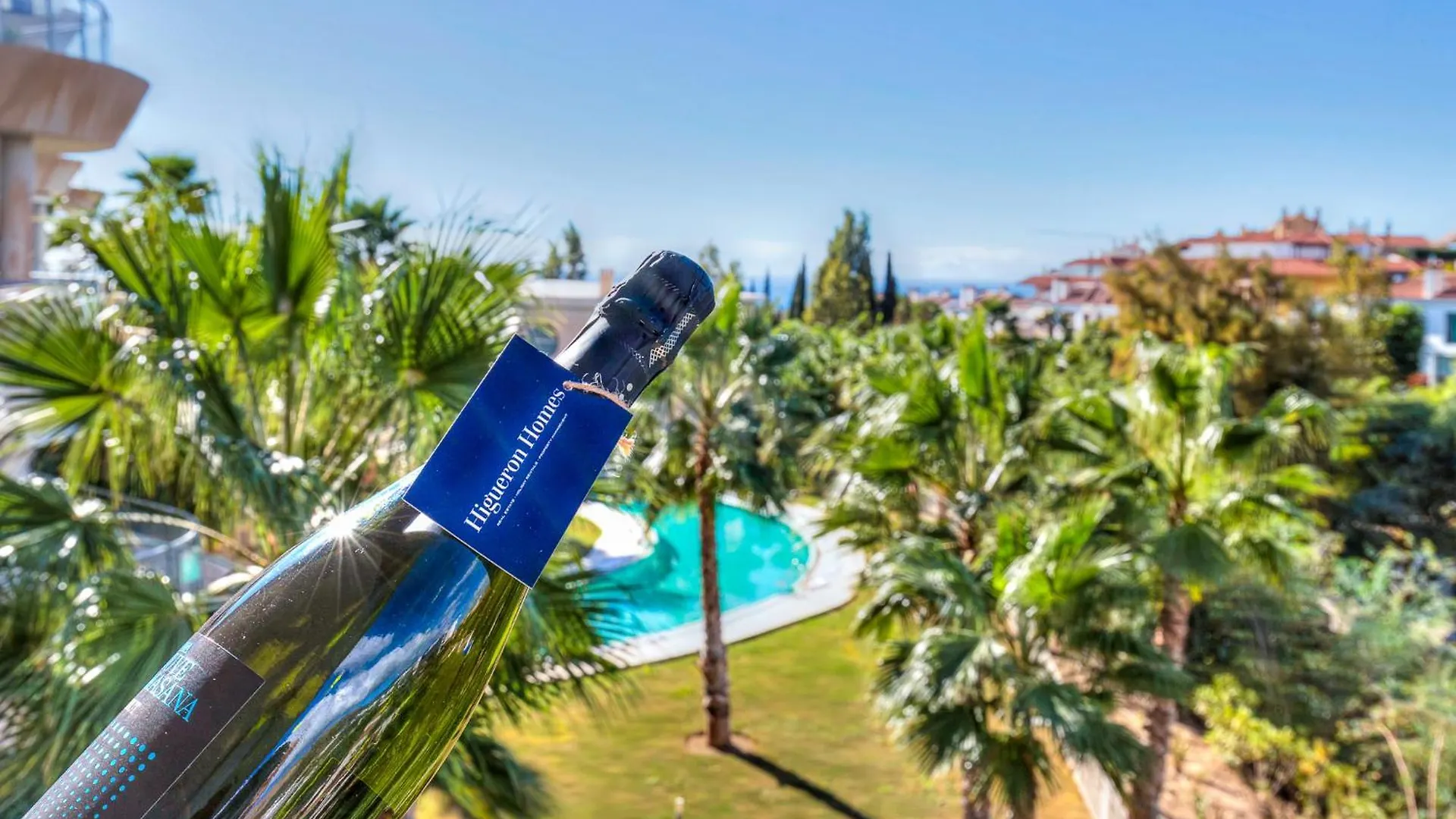 Luxurious 3-Bed And 3 Bathroom Apartment - Reserva Del Higueron マラガ