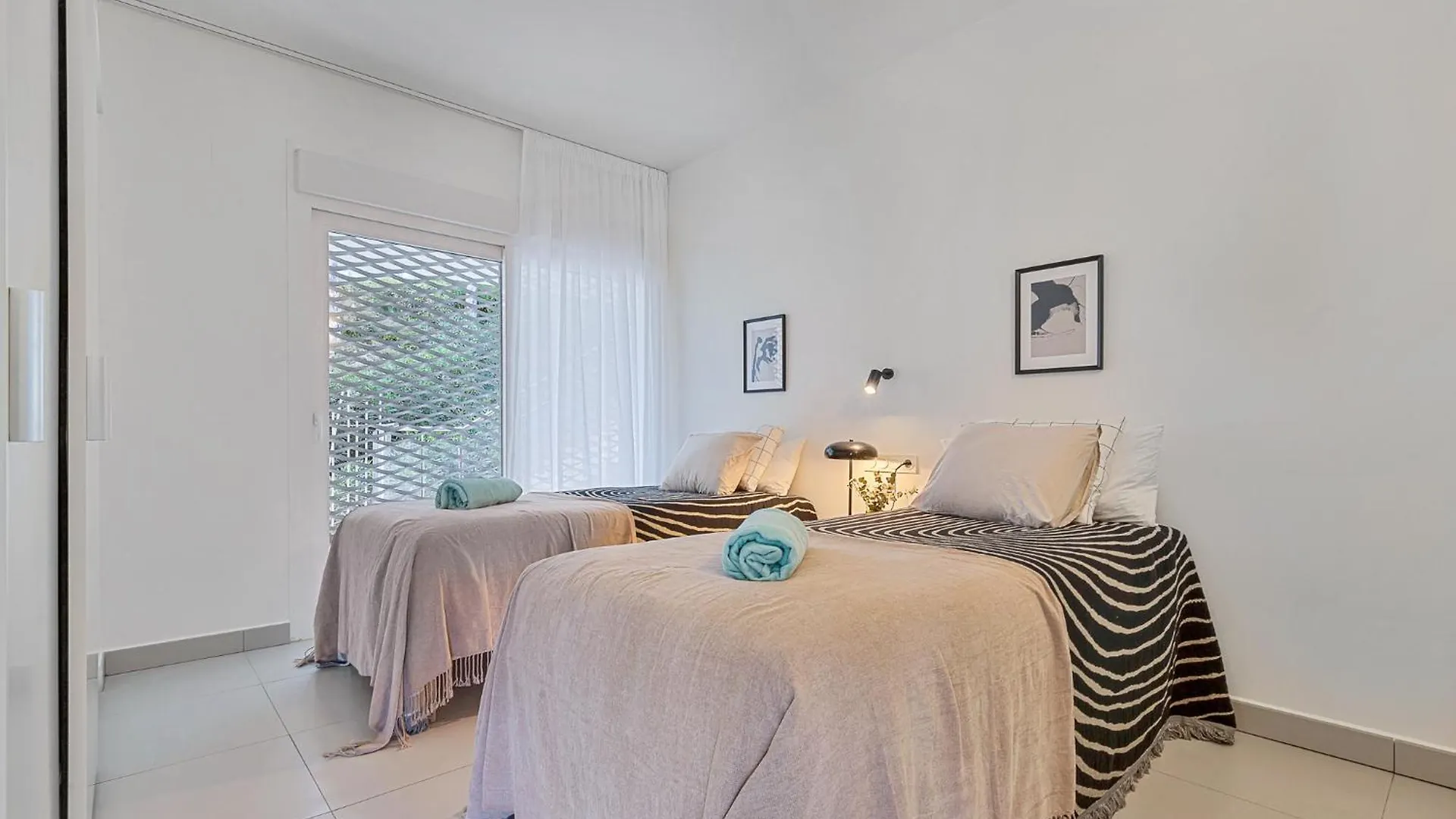 Luxurious 3-Bed And 3 Bathroom Apartment - Reserva Del Higueron マラガ