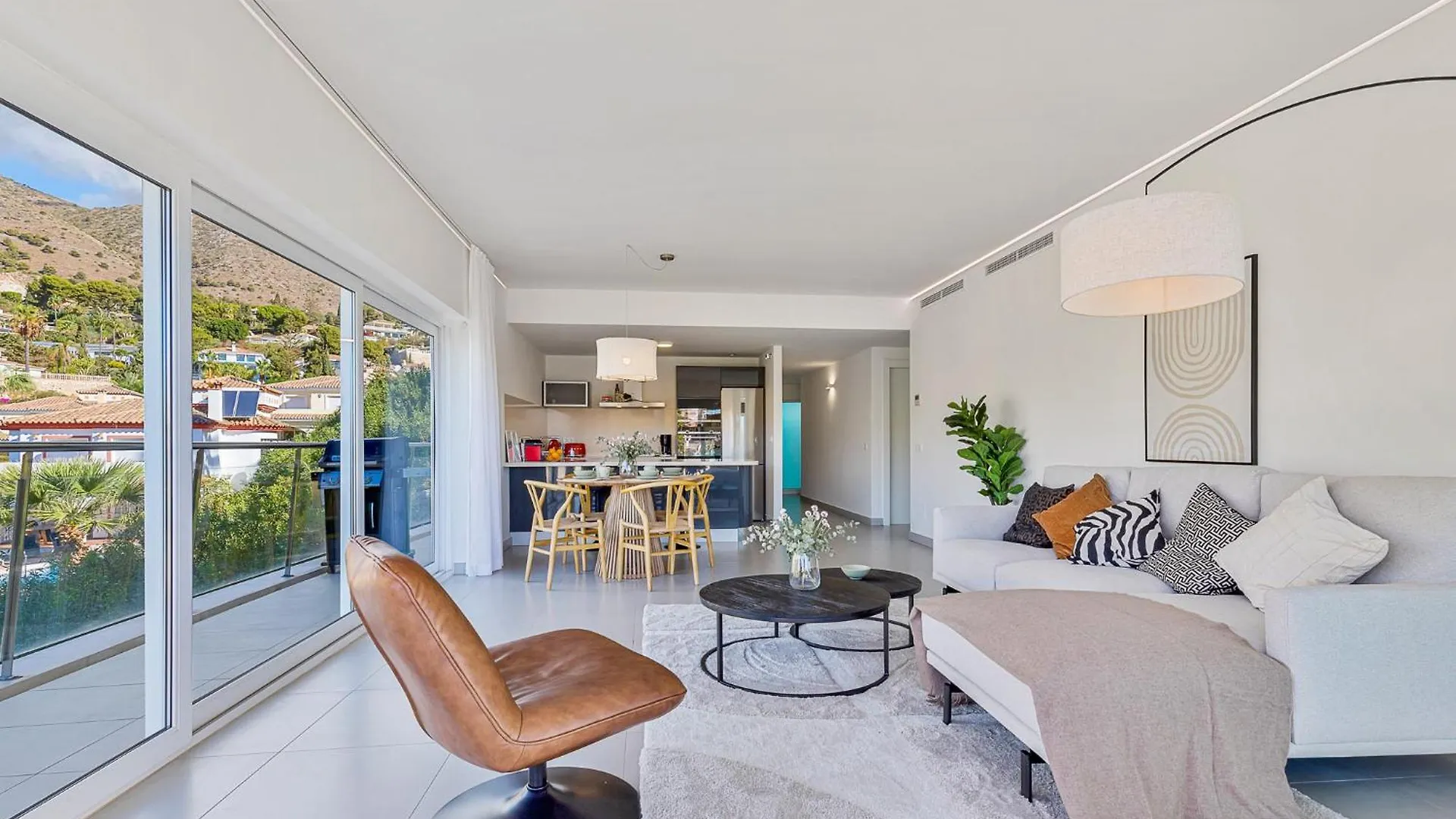 Luxurious 3-Bed And 3 Bathroom Apartment - Reserva Del Higueron Málaga Spanien
